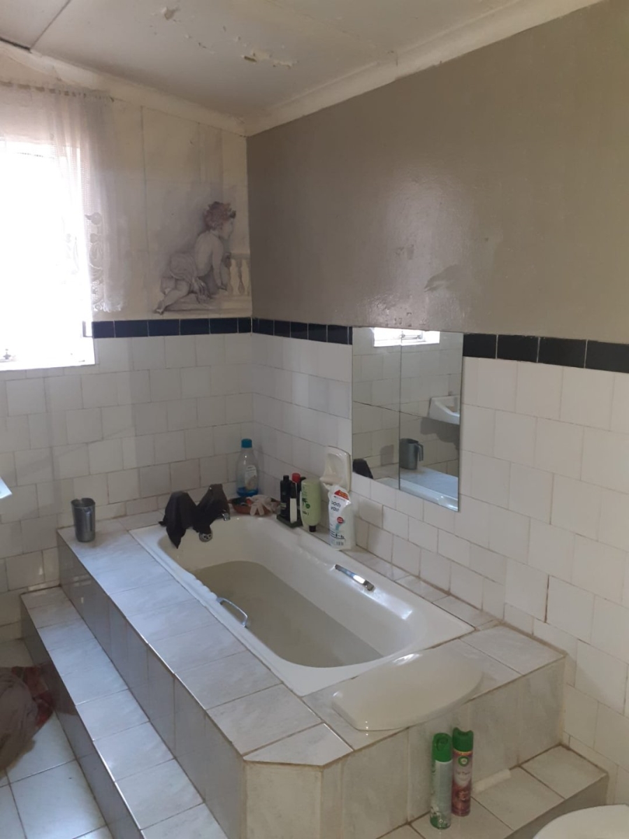 4 Bedroom Property for Sale in Bloemhof North West